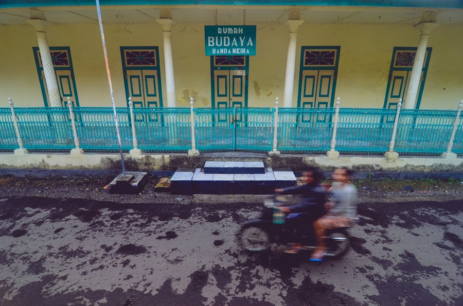 Street scene in Bandaneira