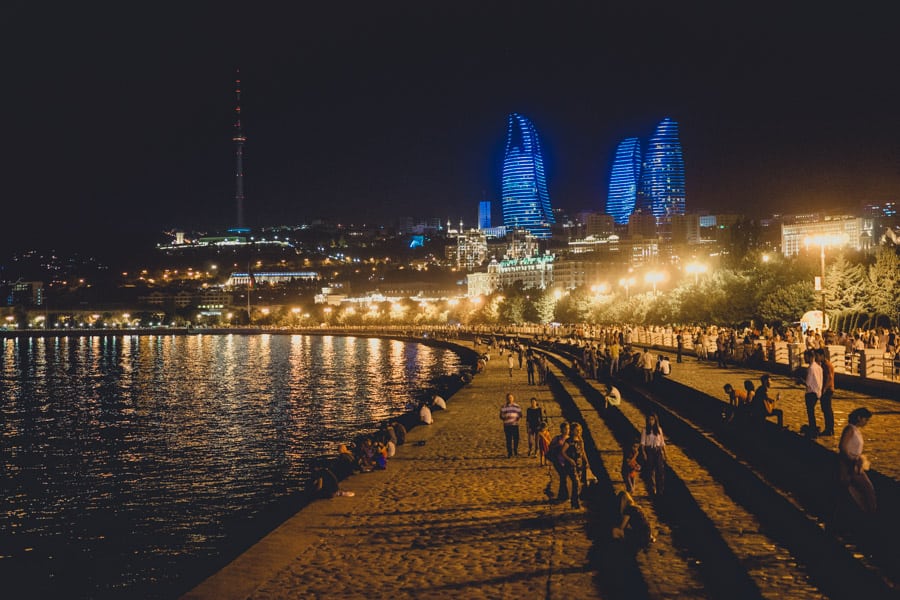2 day Baku itinerary: The boulevard along the Caspian sea with the Flame towers in Baku