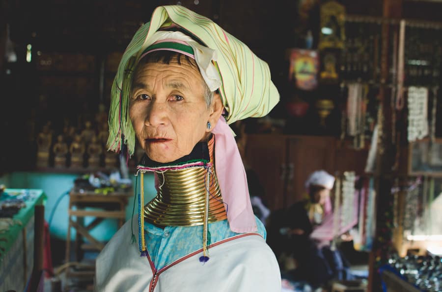 Travel  inspiration: Meeting Karen long neck women in  Bagan, Myanmar