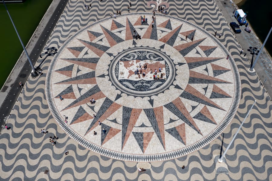 Wind rose showing the Portuguese discovery routes in Belem