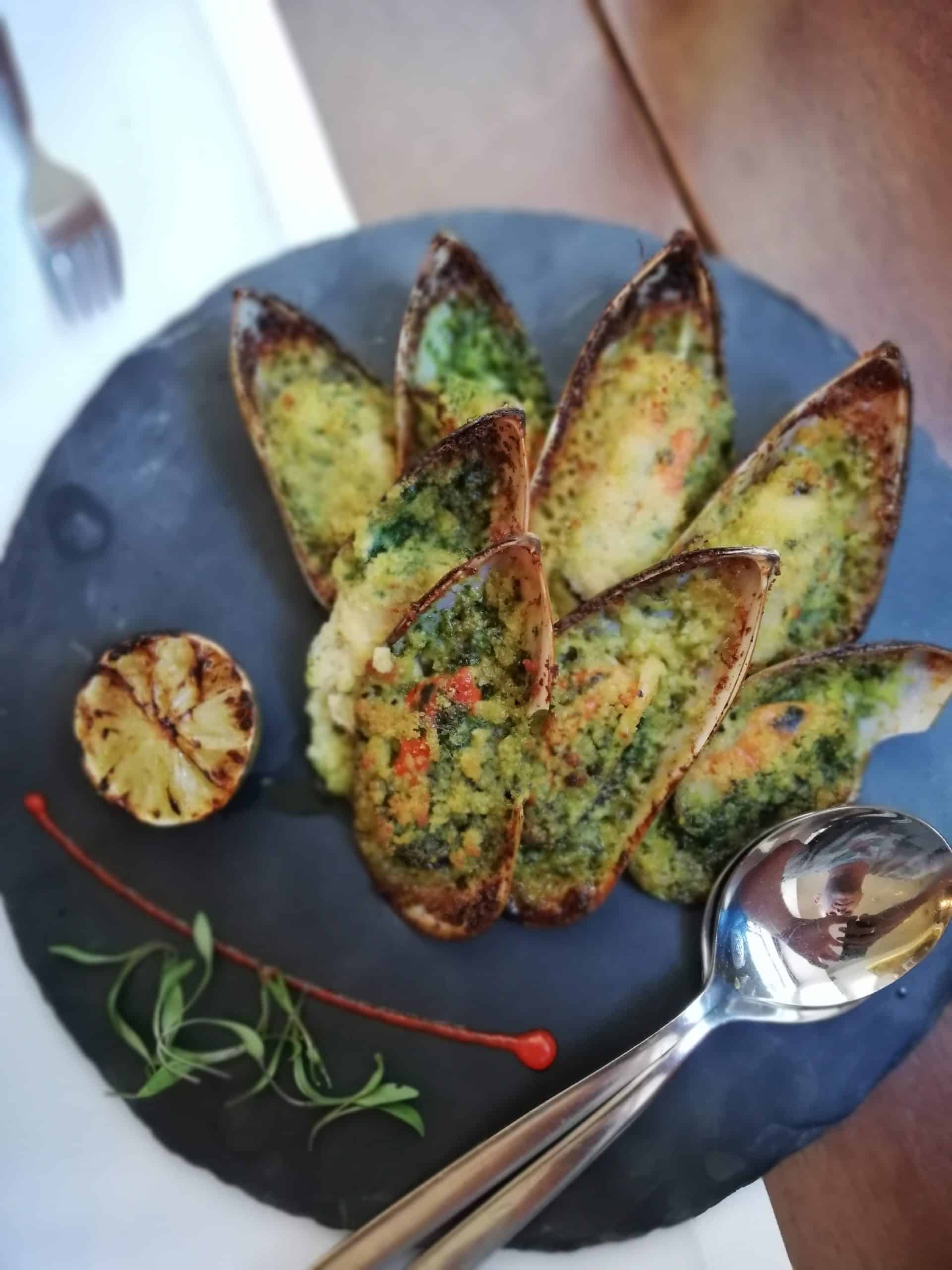The baked mussels we had at Frade dos Mares, Lisbon