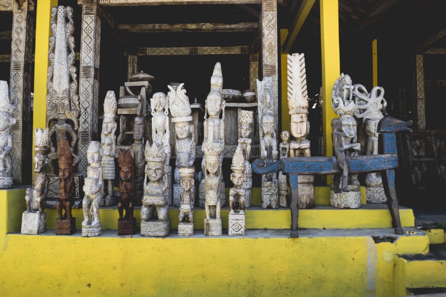 Tribal art for sale on Tegalalang Road, Ubud