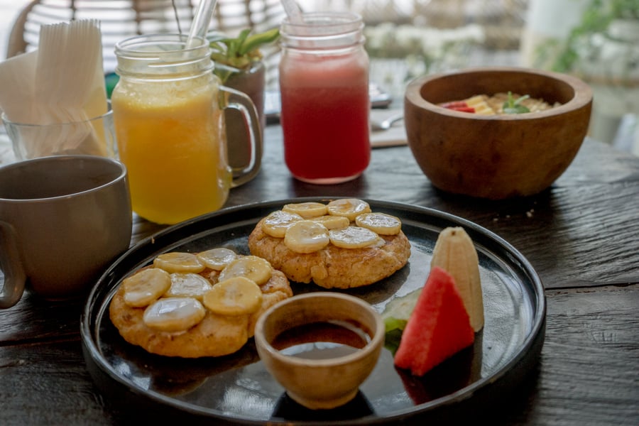 Breakfast Pancakes at The Place With No Name, Padang Padang