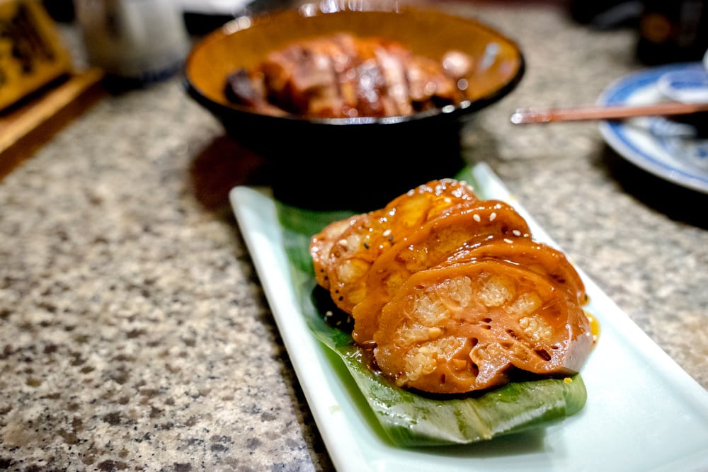 Steamed lotus root with glutinous rice