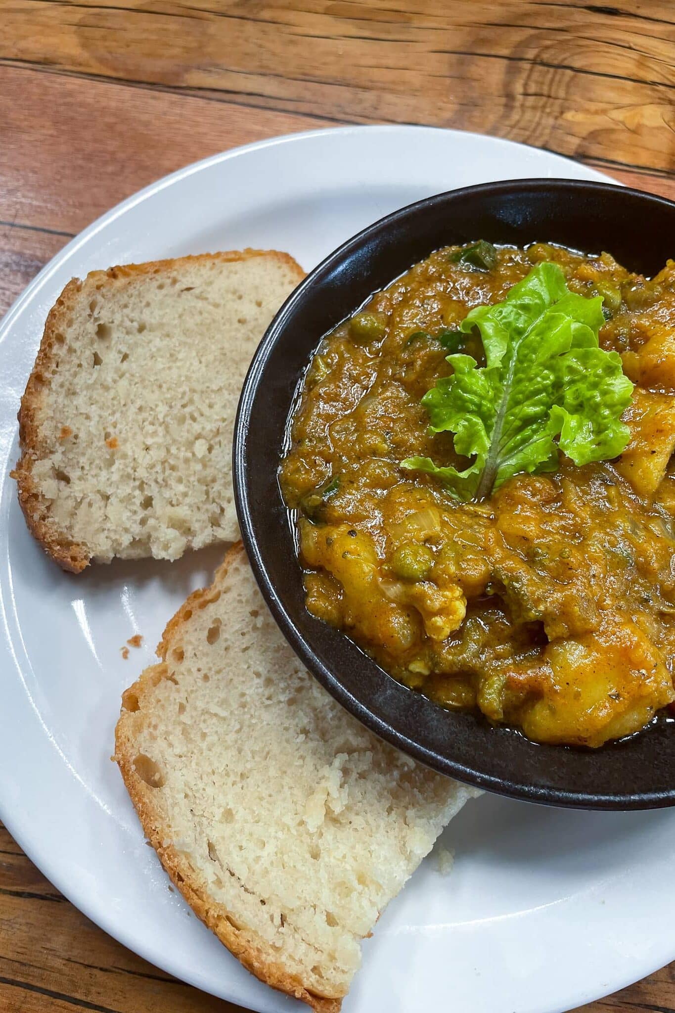 Vegetable curry and Xhosa bread that I had for lunch at Coffee Shack Backpackers in Coffee Bay