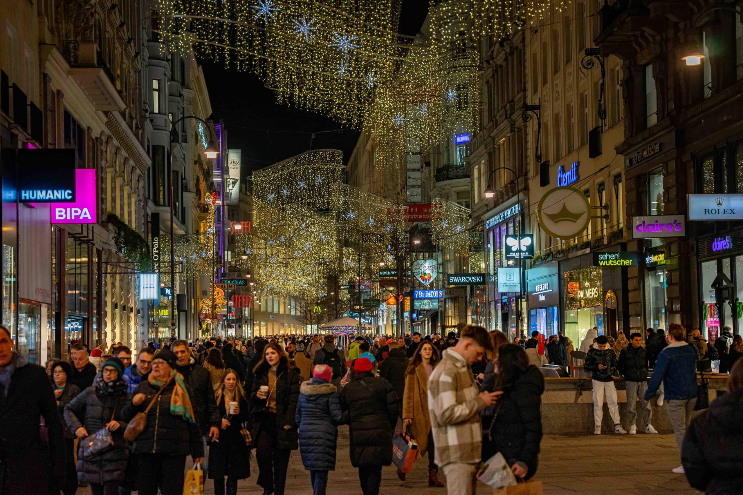 Christmas lights on Kärntner Straße, Vienna