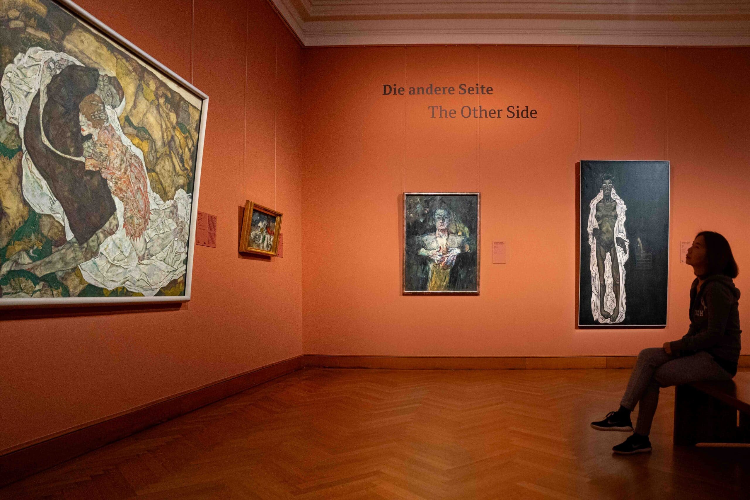 Jin looks at Egon Schiele paintings in the Belvedere