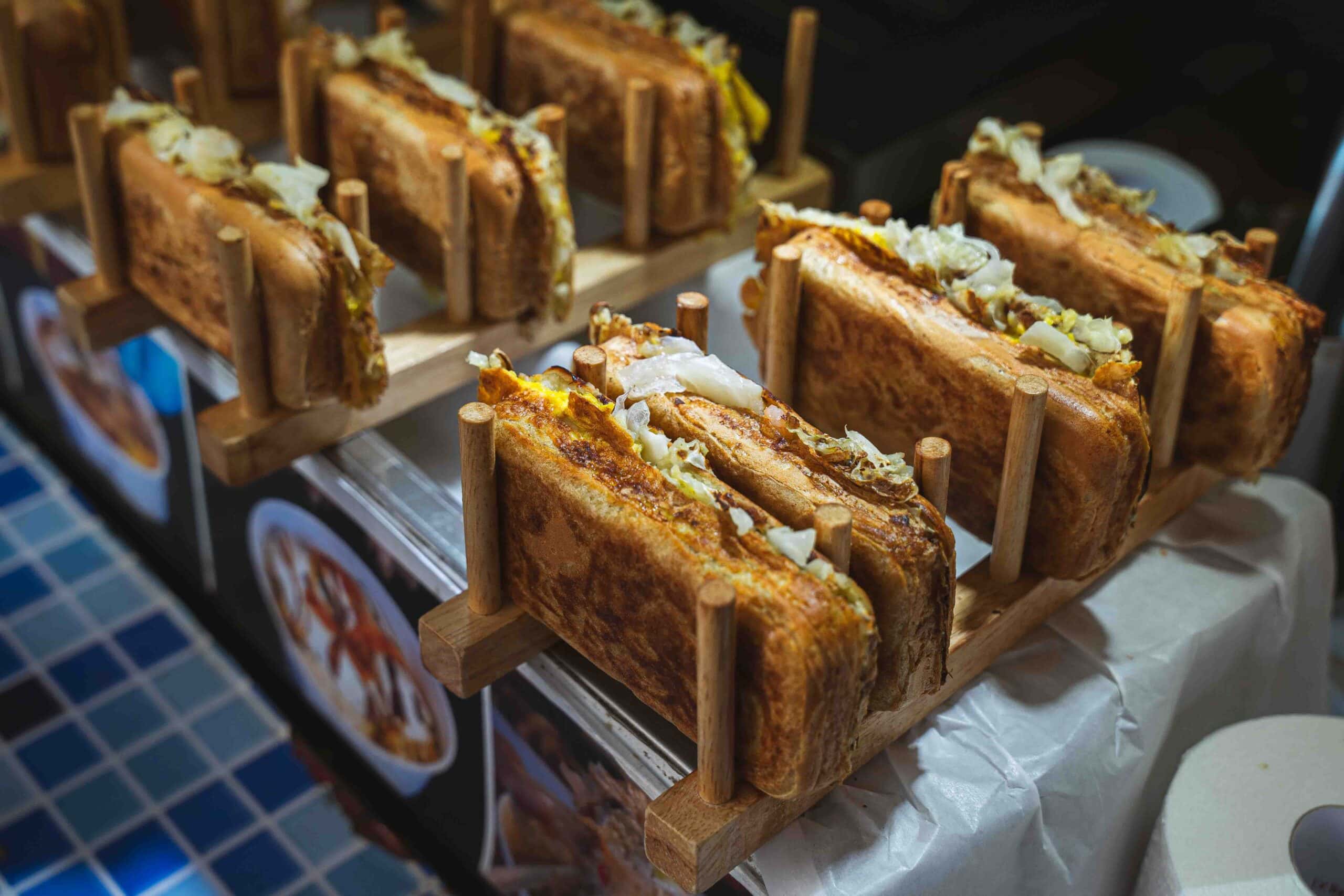 things to do in Dongdaemun: Eat street food