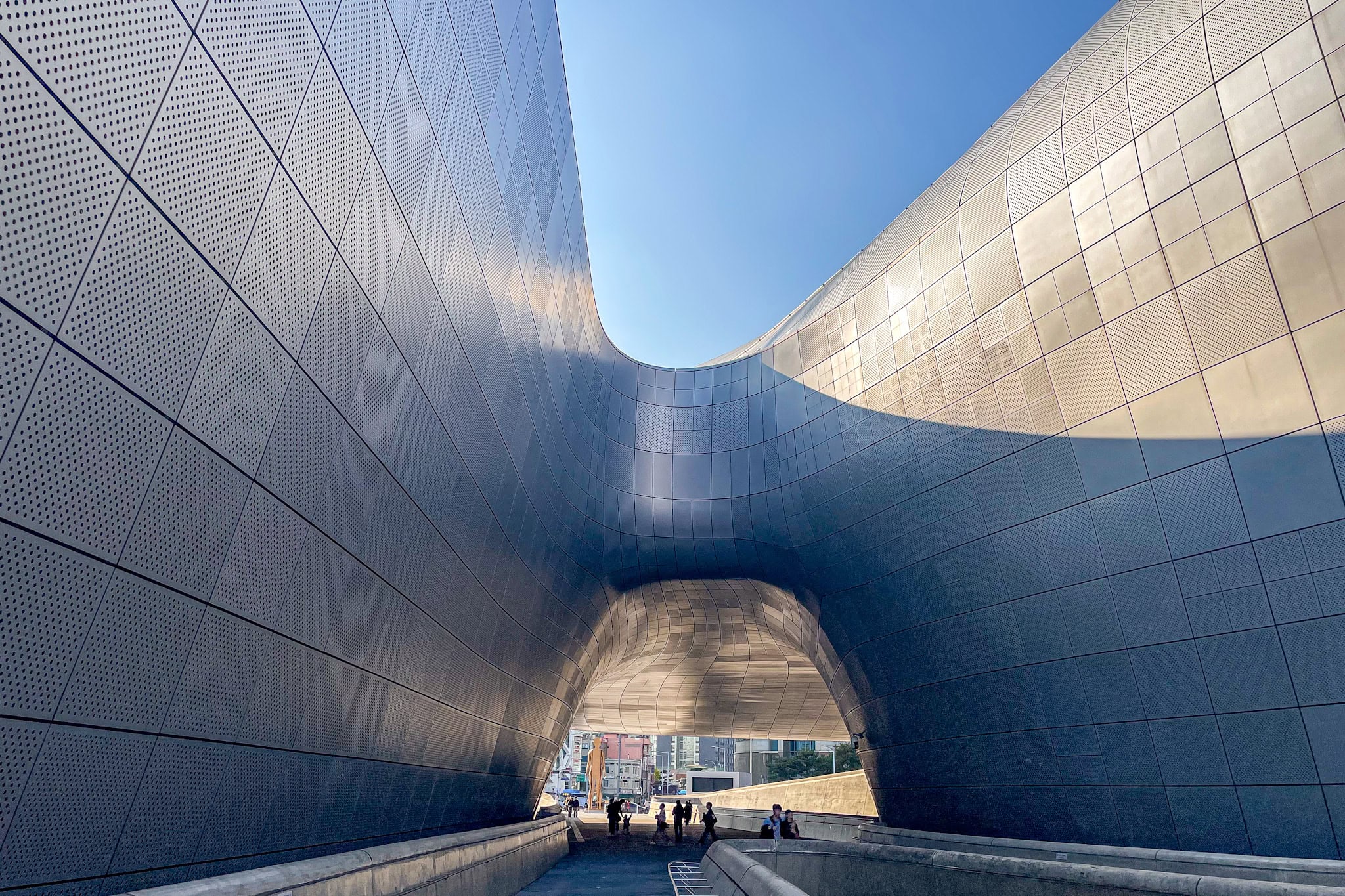 Things to do in Dongdaemun: Dongdaemun Design Plaza (DDP)