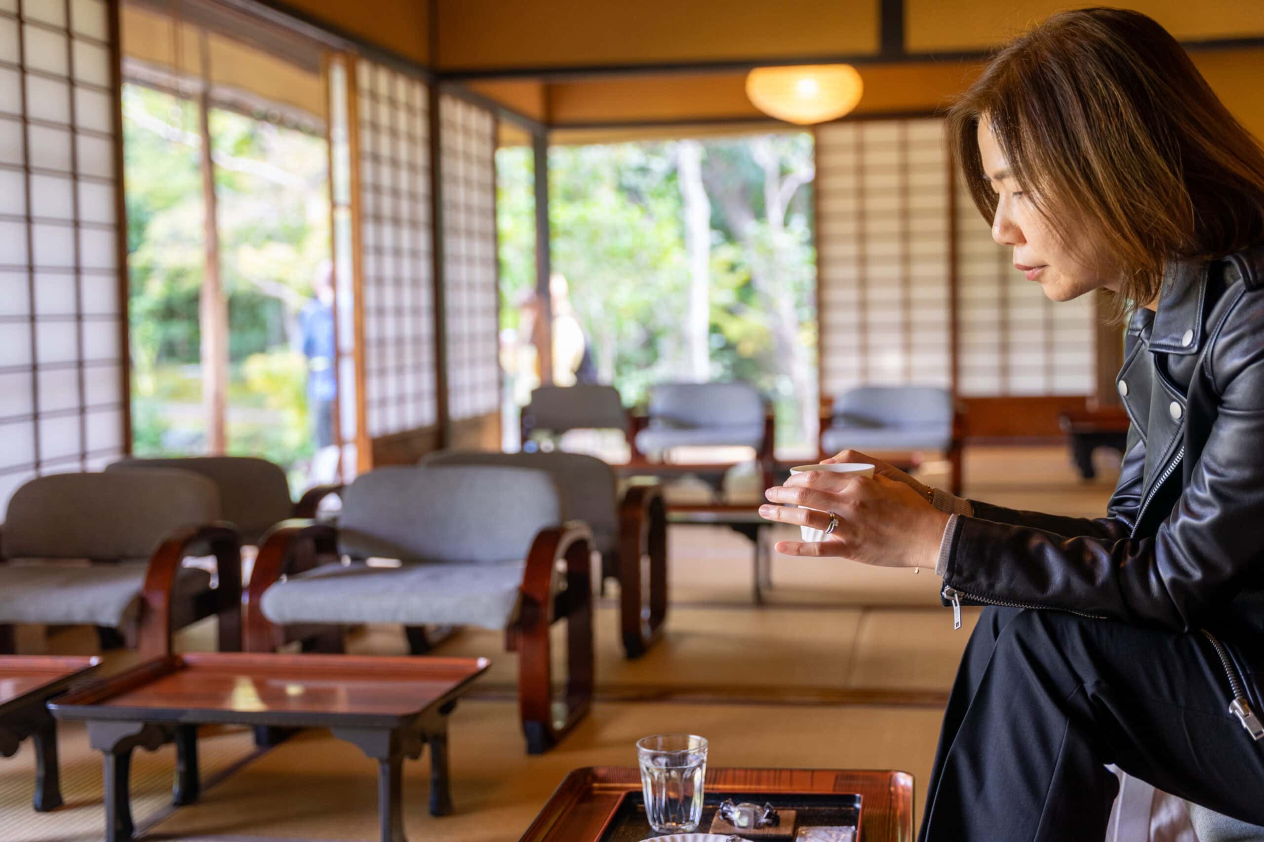 Jin enjoying her black tea inside the Sanshutei Tea House 