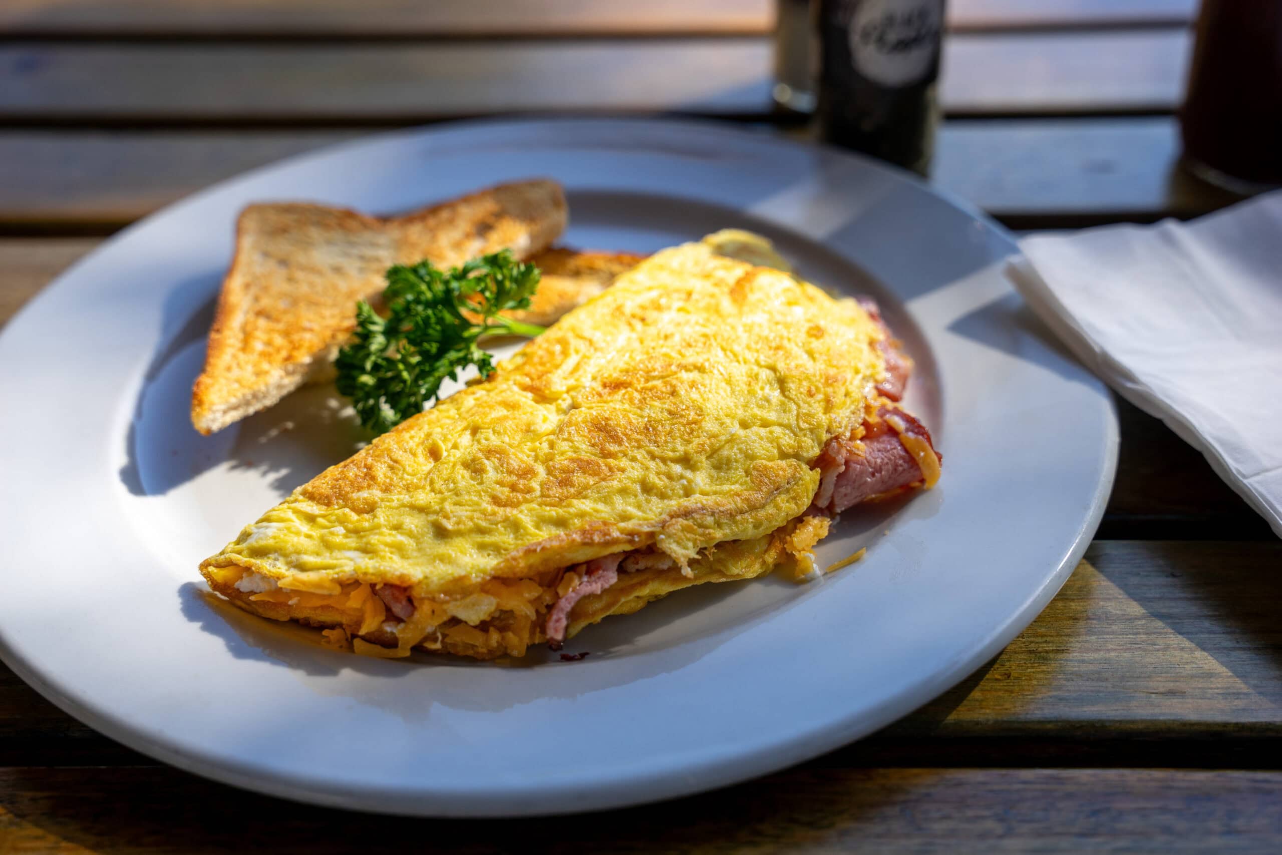 bacon and cheese omelette with toast I had at Shingwedzi restaurant