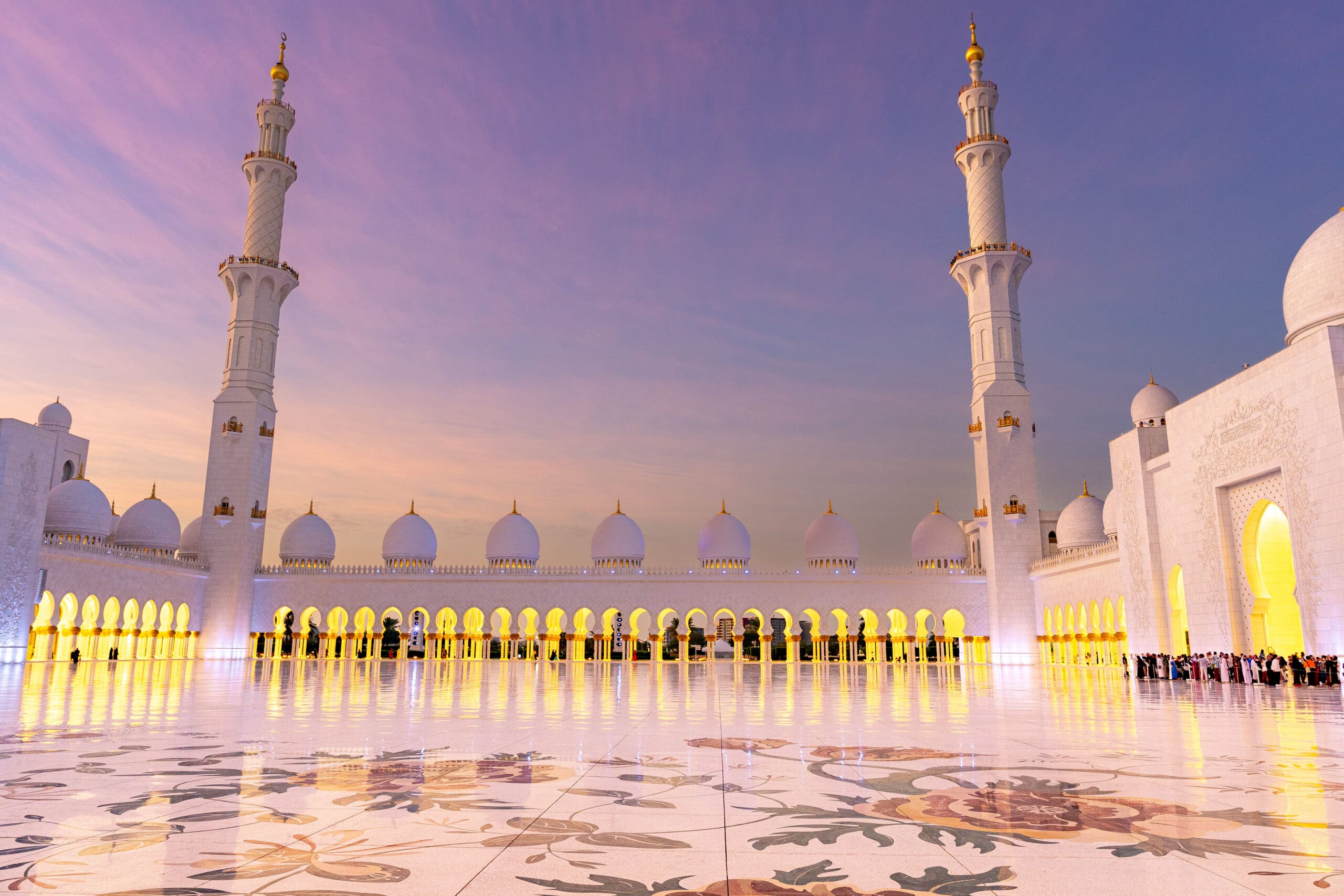 Sheikh Zayed Grand Mosque at sunset
