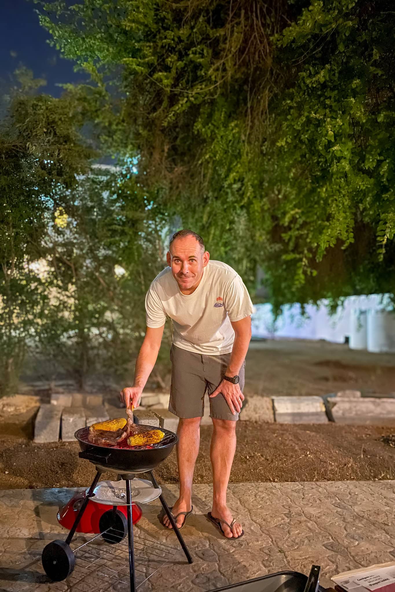 I am having a BBQ in our garden in Al Ain.