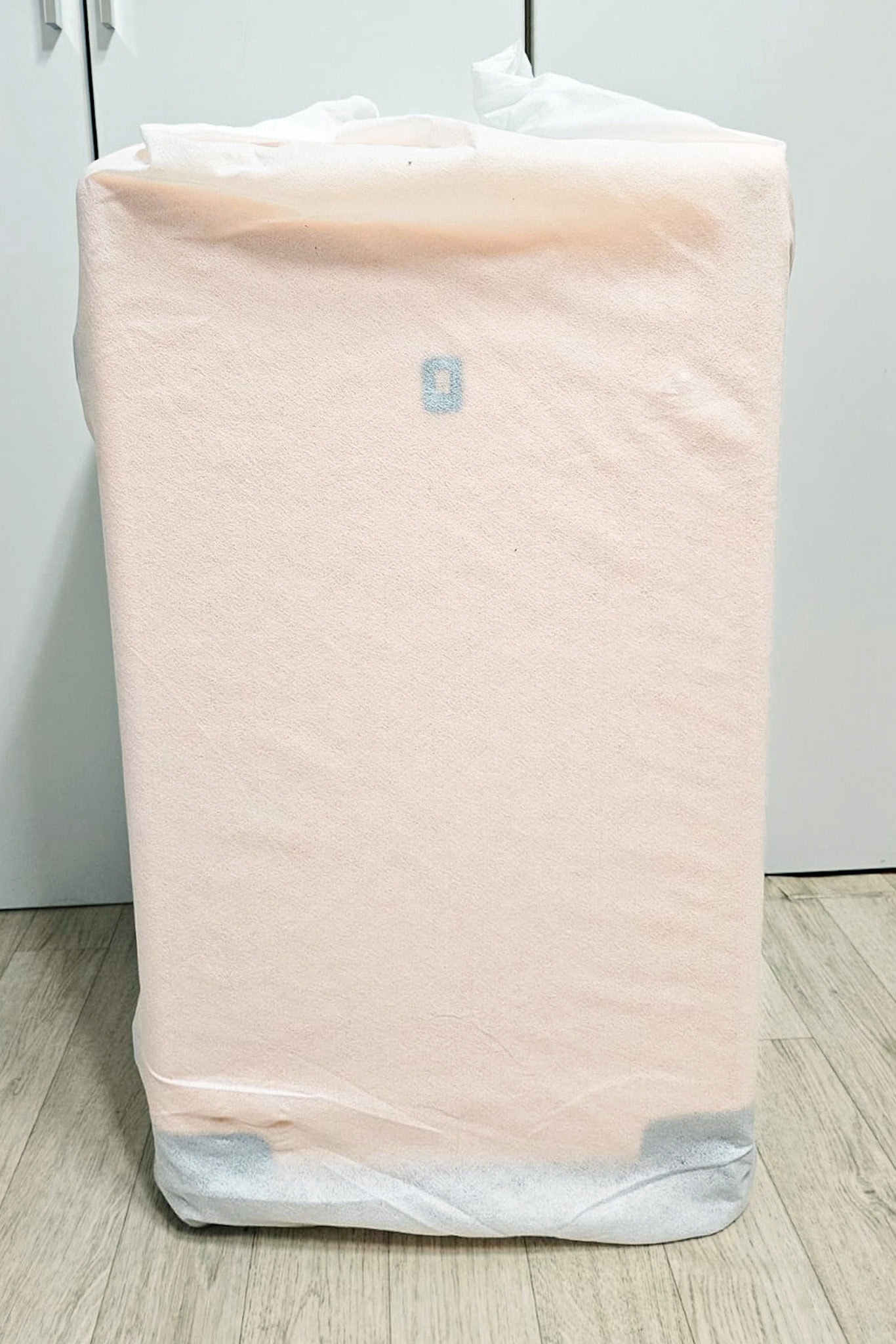 First look at our Level8 26 inch Voyageur after unboxing, still wrapped in the white fabric dust bag it came in