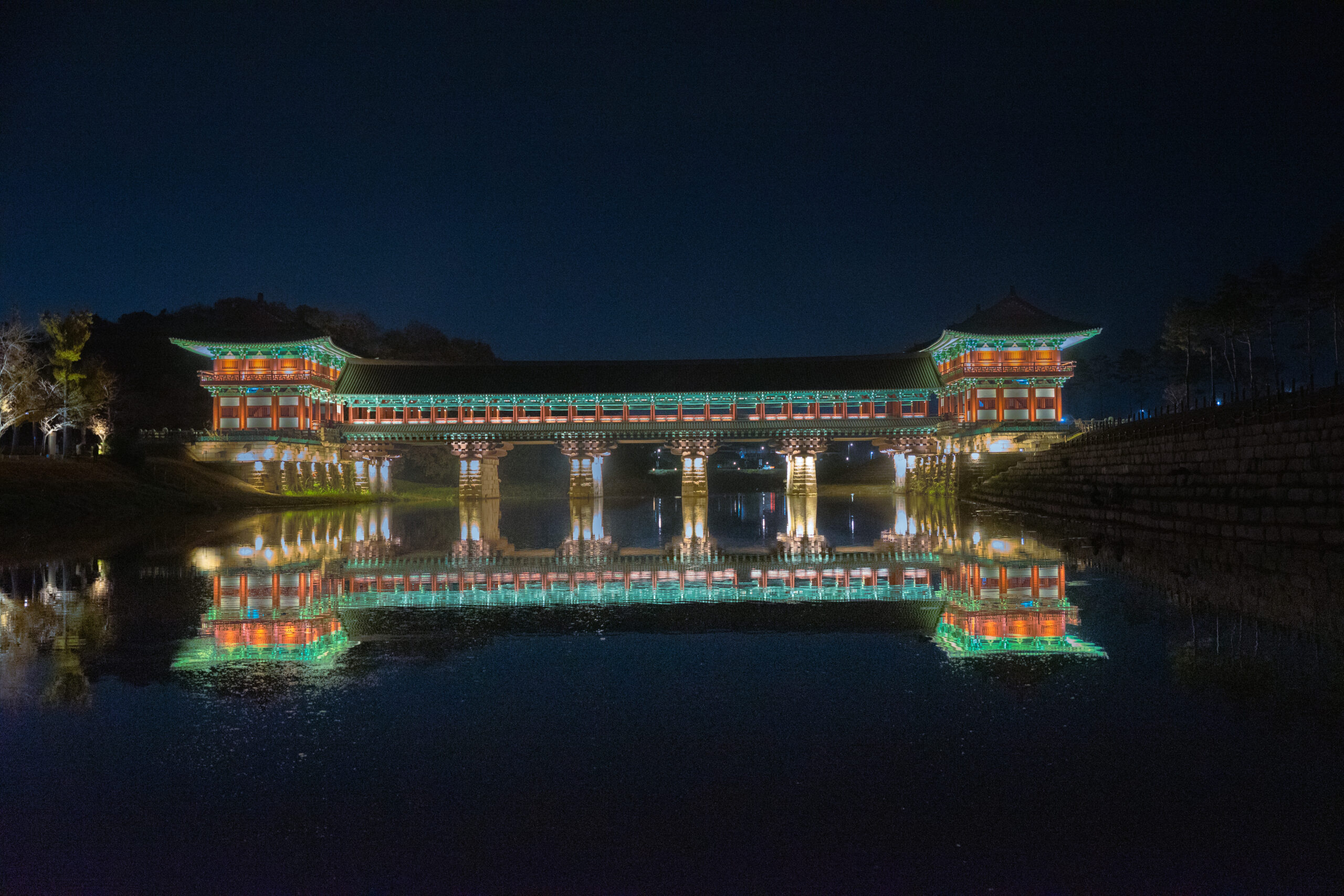 Woljeong Bridge at night
