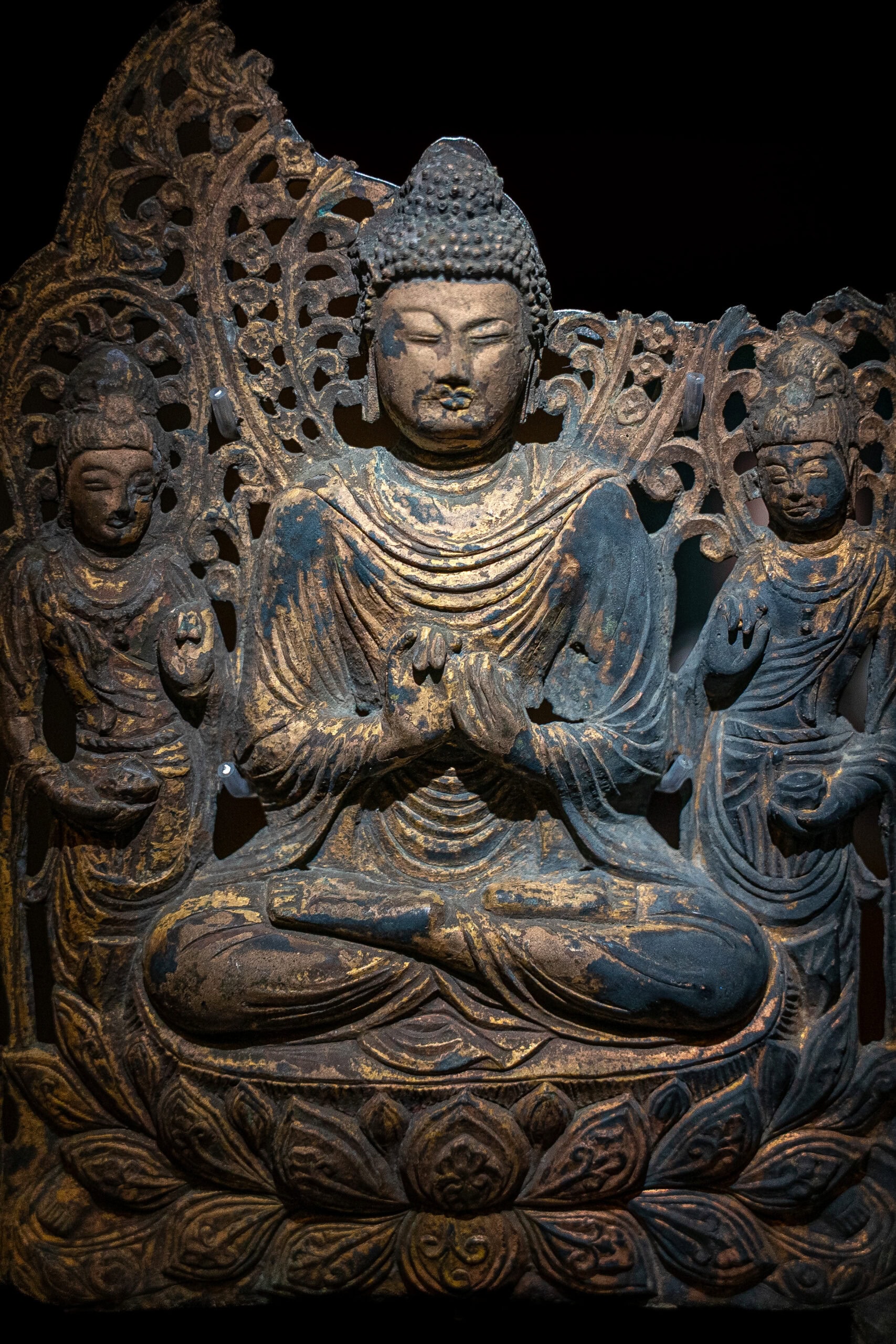 Bronze buddha figure