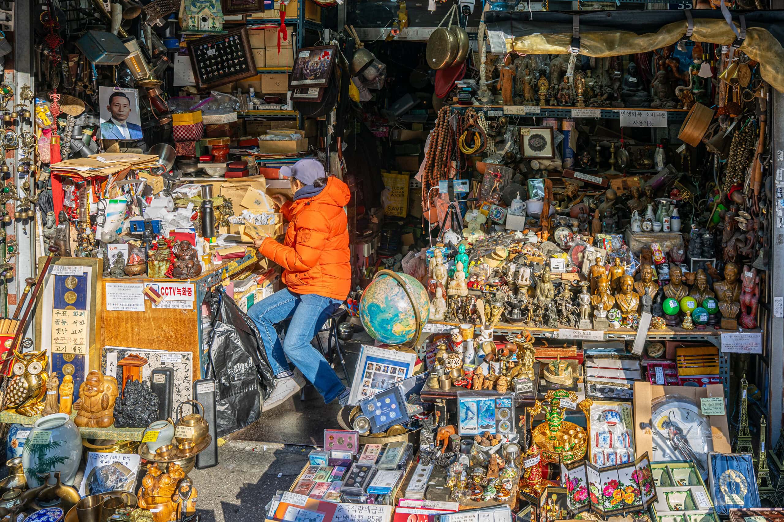 Seoul flea market stall